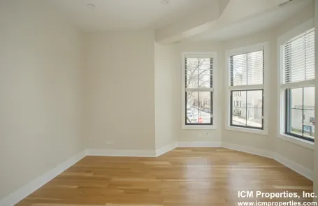 2 Bedroom Lincoln Park Apartment