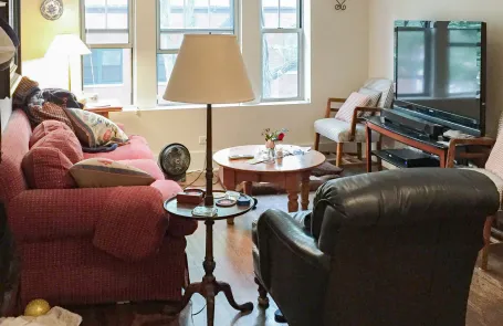 2 Bedroom Roscoe Village Apartment