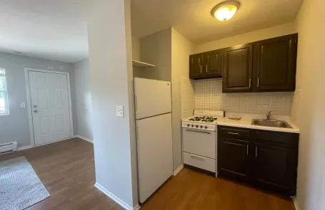 1 Bedroom Sheridan Park Apartment