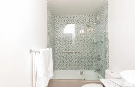 2 Bedroom Streeterville Apartment