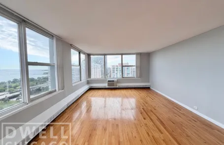 1 Bedroom Edgewater Apartment