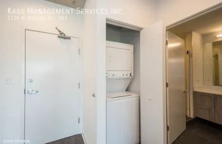 1 Bedroom Lakeview Apartment