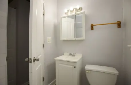 Studio Sheridan Park Apartment