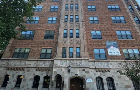 2 Bedroom Rogers Park Apartment