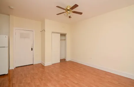 Studio Ravenswood Apartment