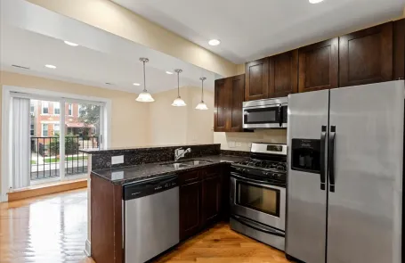 2 Bedroom Irving Park Apartment