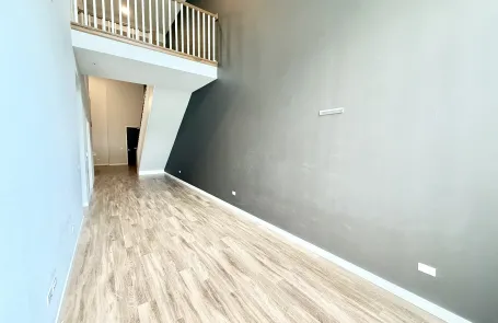 2 Bedroom Ravenswood Apartment