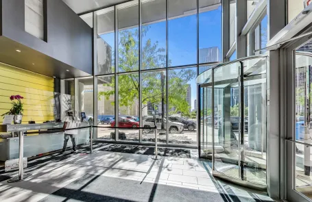 2 Bedroom Chicago Loop Apartment