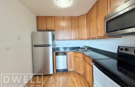 1 Bedroom Edgewater Apartment