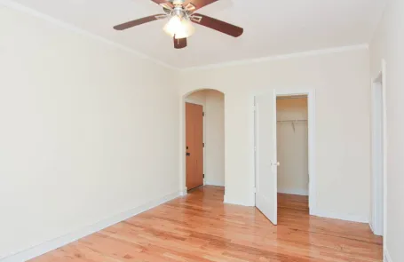 Studio Ravenswood Apartment