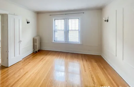 1 Bedroom Ravenswood Apartment