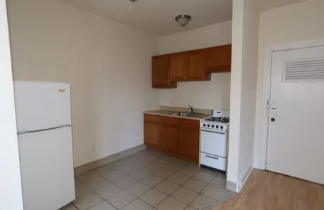 Studio Ravenswood Apartment