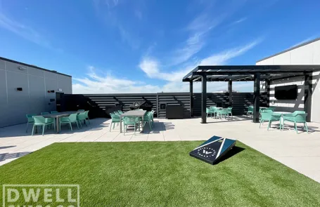 1 Bedroom Lakeview Apartment