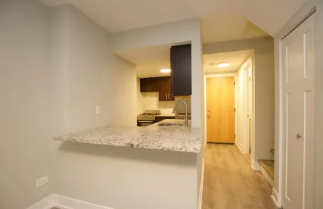 2 Bedroom Lakeview Apartment