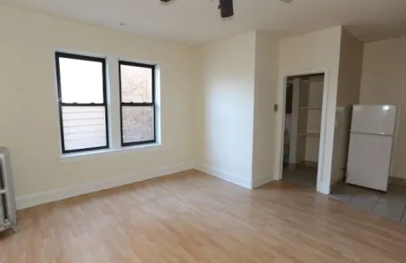 Studio Ravenswood Apartment
