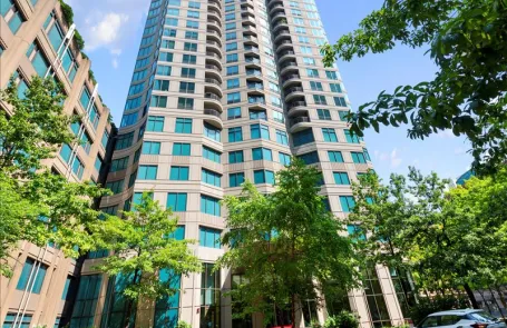 Studio River North Apartment