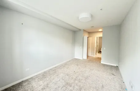 2 Bedroom Ravenswood Apartment