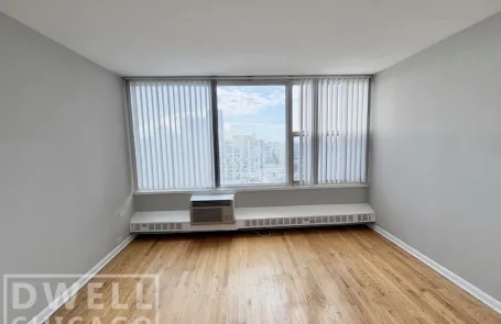 1 Bedroom Edgewater Apartment