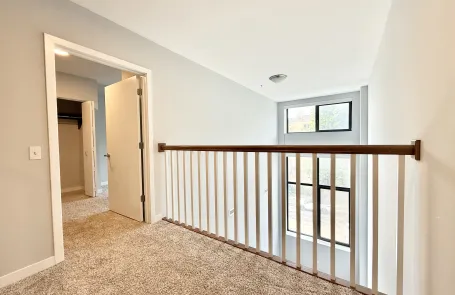 2 Bedroom Ravenswood Apartment