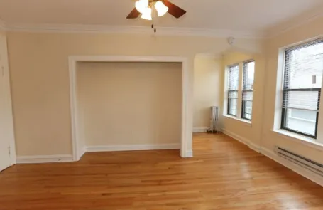Studio Ravenswood Apartment