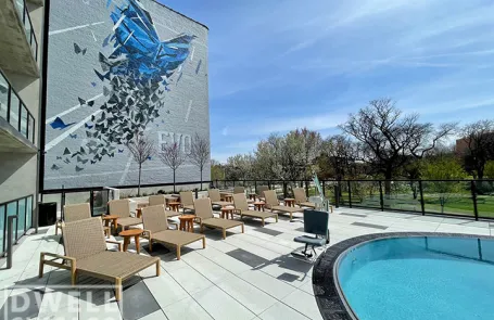 2 Bedroom West Loop Apartment