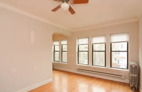 Studio Ravenswood Apartment