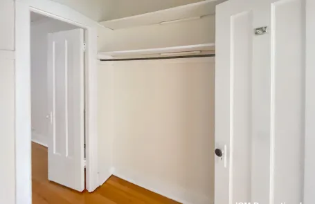 1 Bedroom Ravenswood Apartment
