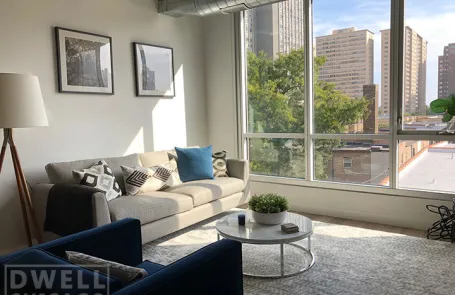 1 Bedroom Lakeview Apartment