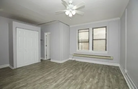 Studio Sheridan Park Apartment