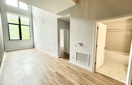 2 Bedroom Ravenswood Apartment