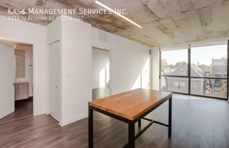 1 Bedroom Lakeview Apartment