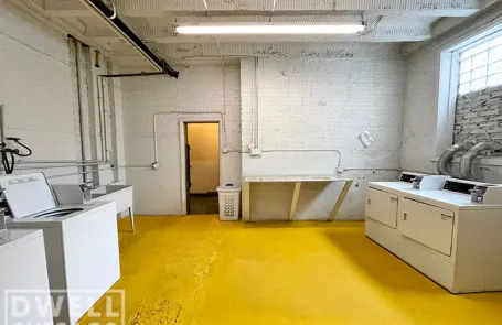 Studio Rogers Park Apartment