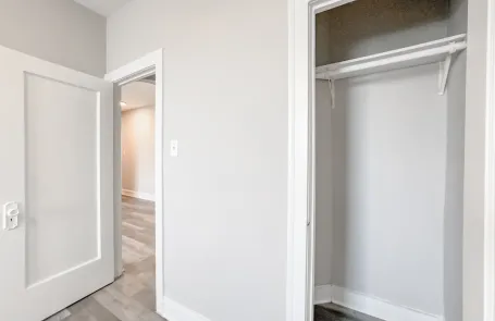 1 Bedroom Ravenswood Apartment