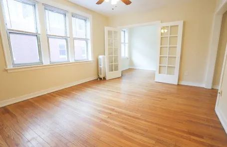 1 Bedroom Lakeview Apartment