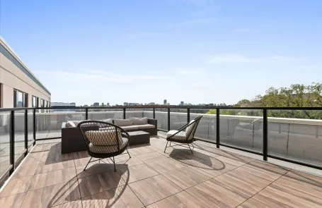 2 Bedroom Ravenswood Apartment
