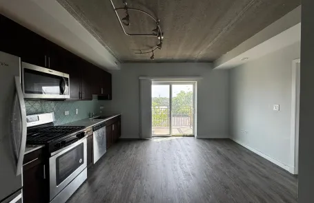 1 Bedroom Rogers Park Apartment