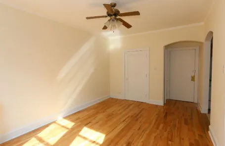 Studio Ravenswood Apartment