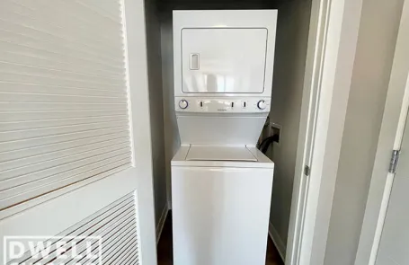 1 Bedroom West Loop Apartment