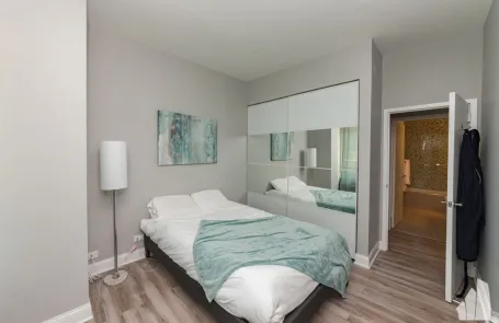 2 Bedroom Streeterville Apartment