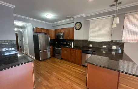 2 Bedroom Rogers Park Apartment