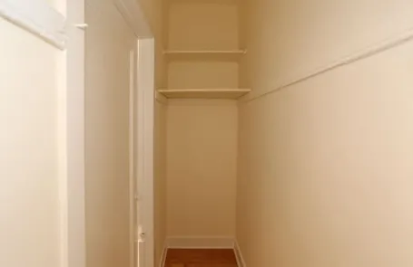 Studio Ravenswood Apartment