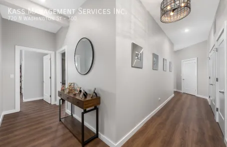 2 Bedroom Naperville Apartment