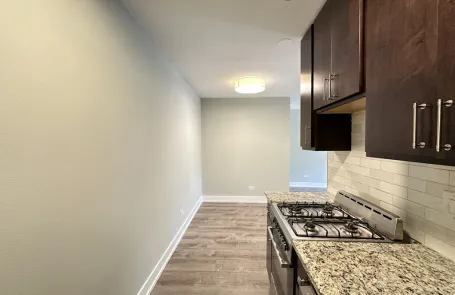 1 Bedroom Lakeview Apartment