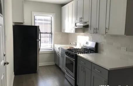 2 Bedroom Ravenswood Apartment