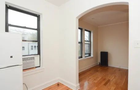 Studio Ravenswood Apartment