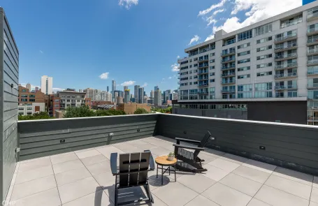 1 Bedroom River West Apartment