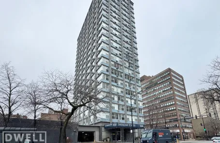 1 Bedroom Edgewater Apartment