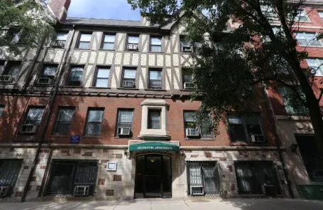 Studio Lincoln Park Apartment