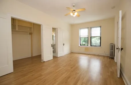 Studio Ravenswood Apartment