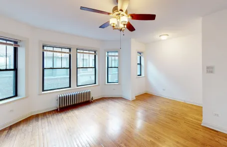 1-3 Bedroom Hyde Park Apartment